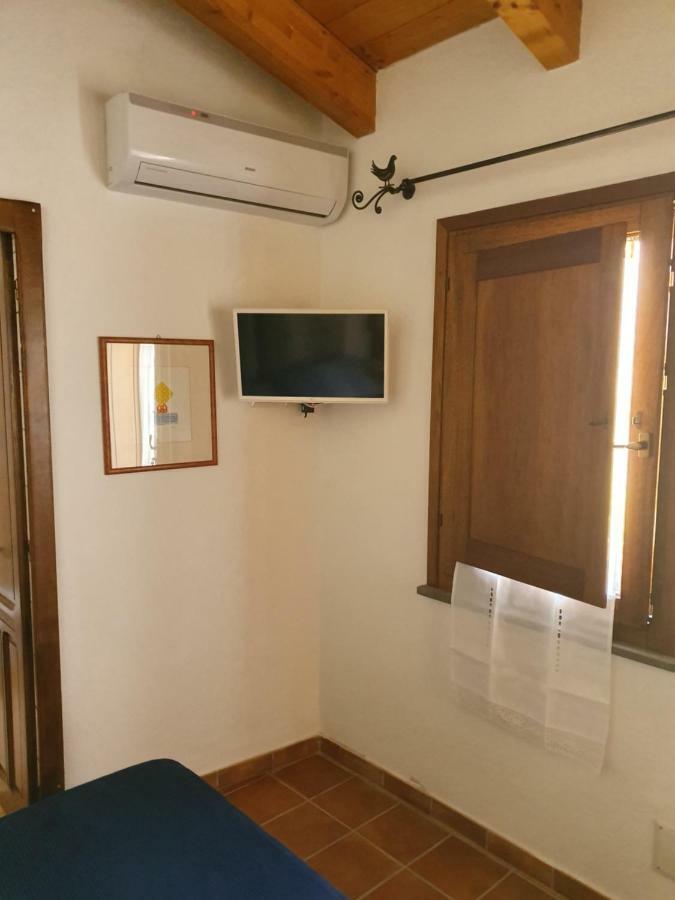 فيلا Casa Di Giulietta Càbras المظهر الخارجي الصورة